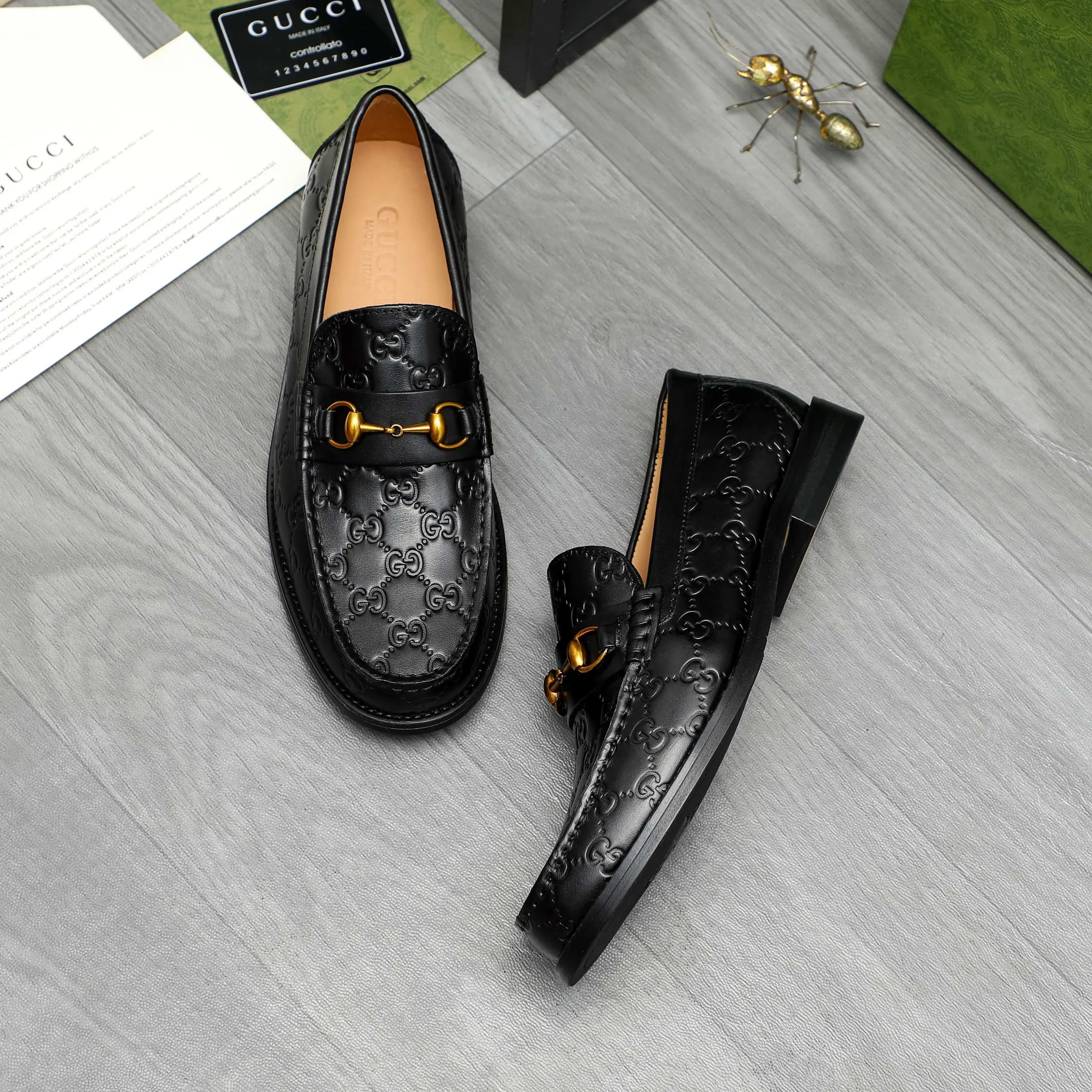 Men's shoes 💰420 Product trademark: GUCCI "Gucci" business slip-on leather shoes Regular size: 38-45 (45. Customized, non-returnable) Product materials: Selected embossed cowhide upper, cowhide lining, original rubber outsole